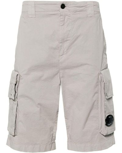 C.P. Company Cargo Shorts Met Lens-detail - Grijs