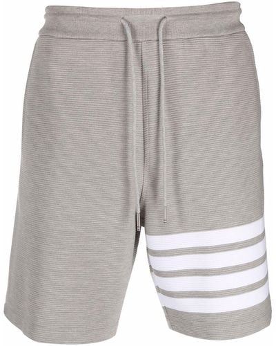 Thom Browne Pantalones cortos de deporte a rayas - Gris