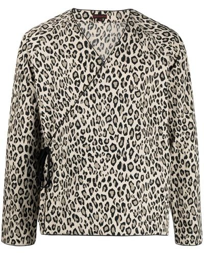 Clot Camisa con estampado de leopardo y cuello en V - Negro