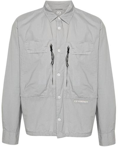 C.P. Company Camisa con logo bordado - Gris