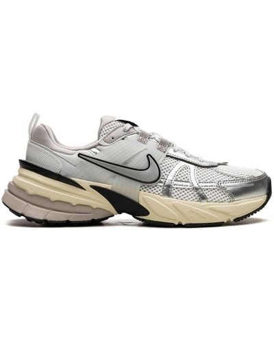 Nike V2k Run "metallic Silver" Sneakers - White