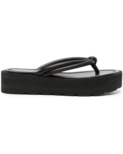 Gianvito Rossi 45mm Leather Flip Flops - Black