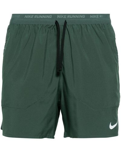 Nike Shorts mit Swoosh-Print - Grün