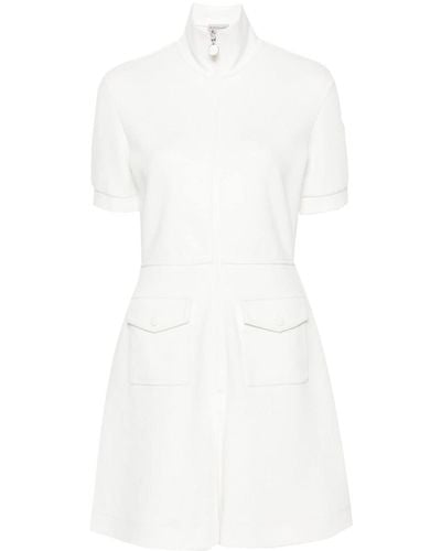 Moncler Piqué-Minikleid mit Logo-Patch - Weiß