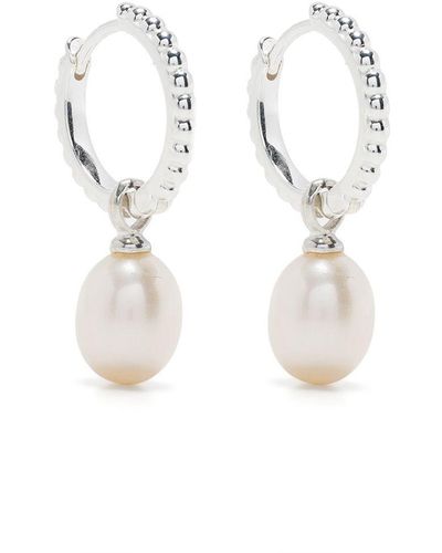 Dower & Hall Timeless Oval Pearl Charm フープピアス - ホワイト