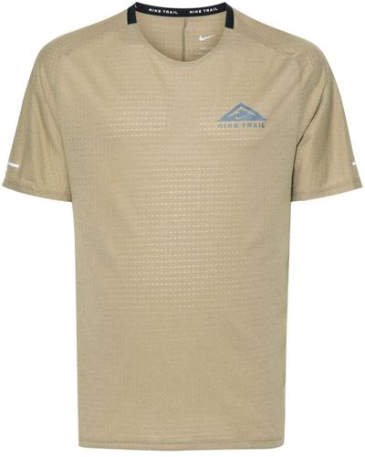 Nike Solar Chase T-Shirt mit Logo-Print - Natur