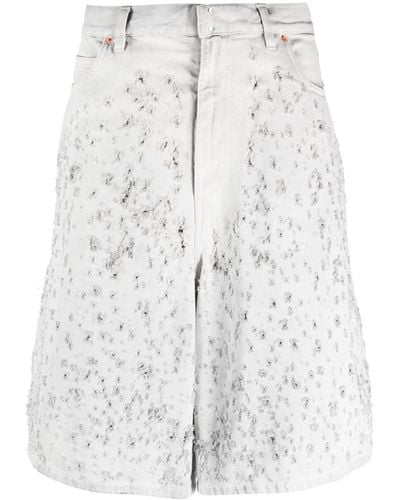 MM6 by Maison Martin Margiela Pantalones vaqueros cortos con efecto envejecido - Blanco