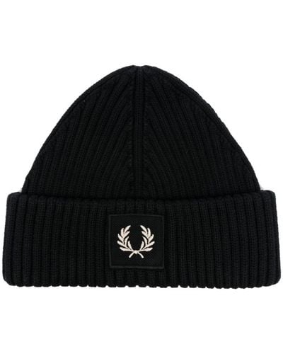 Fred Perry Logo-patch Ribbed Beanie - Black
