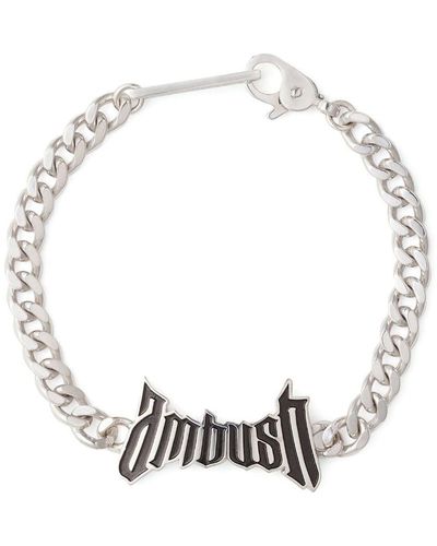 Ambush Bracelet chaîne à breloque logo - Blanc