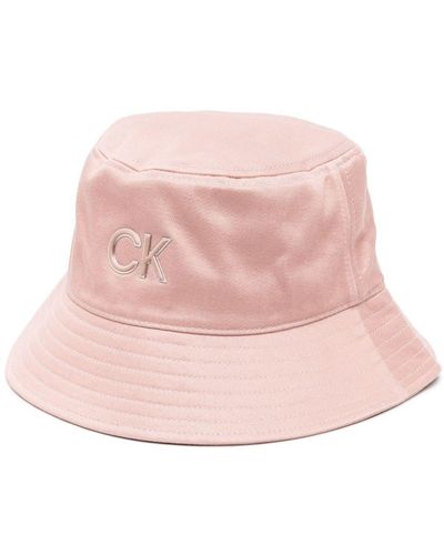 Calvin Klein Fischerhut mit Logo-Schild - Pink