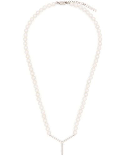 Y. Project Collar con perla y placa con logo - Blanco