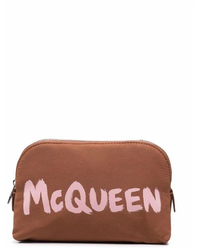 Alexander McQueen Kosmetiktasche mit Logo-Print - Braun