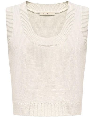 12 STOREEZ Cropped Fine-knit Top - Natural