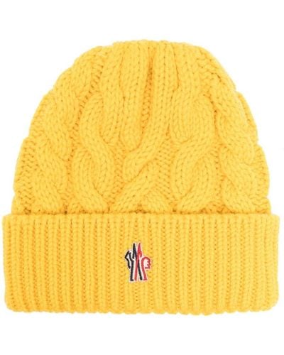 3 MONCLER GRENOBLE Logo-embroidered Cable-knit Beanie - Geel