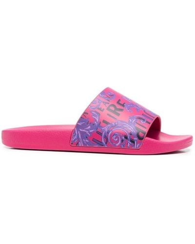 Versace Jeans Couture Slippers Met 'barocco' Print - Roze
