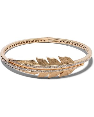 Stephen Webster 18kt Yellow Gold Magnipheasant Pavé Diamond Open Feather Bangle - Metallic
