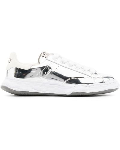 Maison Mihara Yasuhiro Charles Metallic-Sneakers mit Schnürung - Weiß