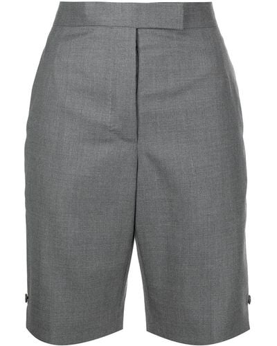 Thom Browne Pantalones cortos de vestir con talle alto - Gris