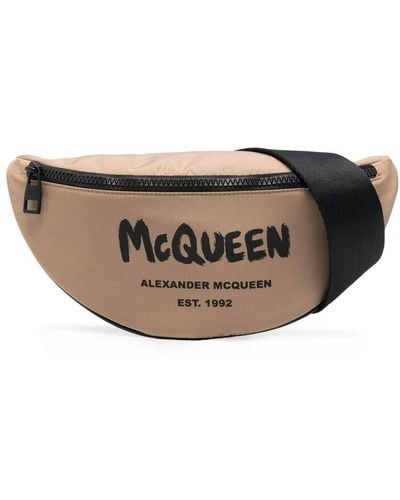 Alexander McQueen Gürteltasche mit Logo-Print - Braun