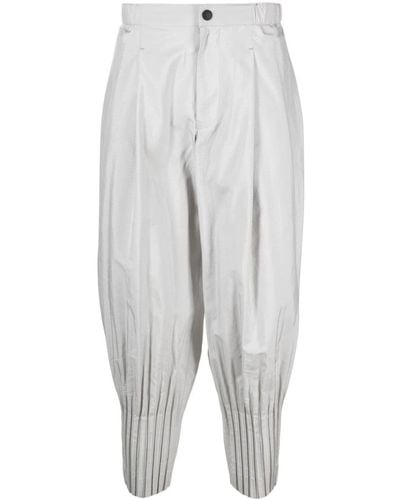 Homme Plissé Issey Miyake Pantaloni Cascade con pieghe - Bianco