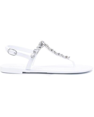 Stuart Weitzman Sandales à ornements en cristal - Blanc