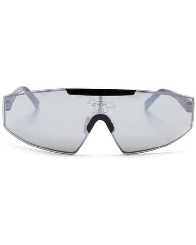Maison Kitsuné Gafas de sol con visera Tinted de x Chimi Shield - Gris