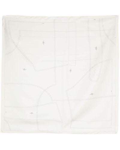 Rohe Seidenschal mit geometrischem Print - Weiß