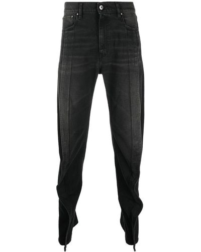 Y. Project Schmale Banana-Fit-Jeans - Schwarz