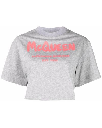 Alexander McQueen T-shirt crop à logo imprimé - Gris