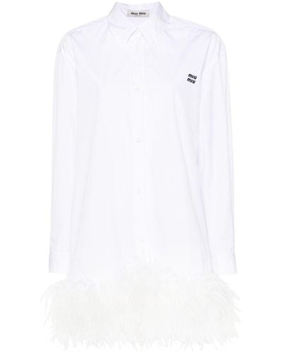 Miu Miu Vestido camisero corto con ribete de plumas - Blanco