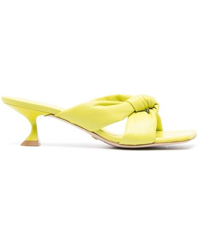 Stuart Weitzman Sandalias slip-on con puntera cuadrada - Amarillo