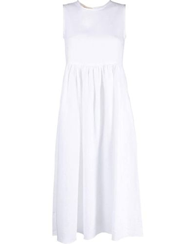 Blanca Vita Robe mi-longue plissée à design sans manches - Blanc