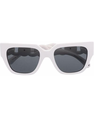 Versace Sonnenbrille mit Kettendetail - Weiß