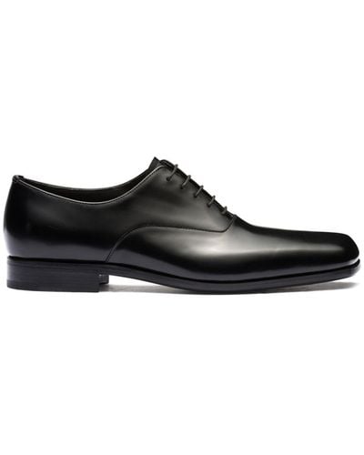 Prada Zapatos con puntera cuadrada - Negro
