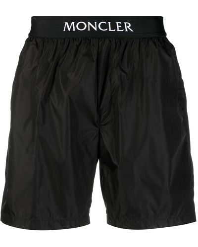 Moncler Badeshorts mit Logo-Patch - Schwarz