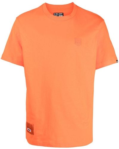Izzue T-Shirt mit Logo-Patch - Orange