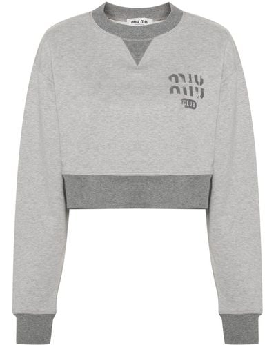 Miu Miu Cropped Sweater Met Logoprint - Grijs