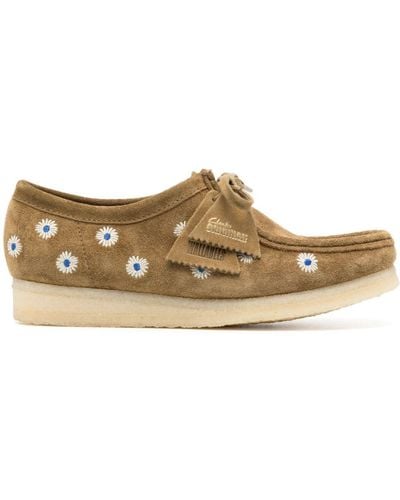 Clarks Wallabee Floral-embroidered Boat Shoes - Brown
