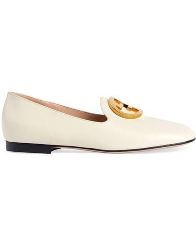 Gucci Blondie Logo-plaque Loafers - Natural