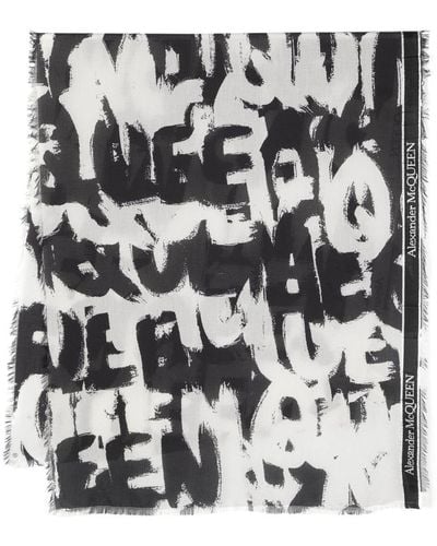 Alexander McQueen Seidenschal mit Logo-Print - Grau