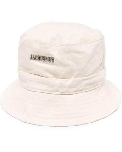 Jacquemus Fischerhut mit Logo-Schild - Weiß