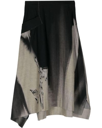 Y's Yohji Yamamoto Rok Met Abstracte Print - Zwart