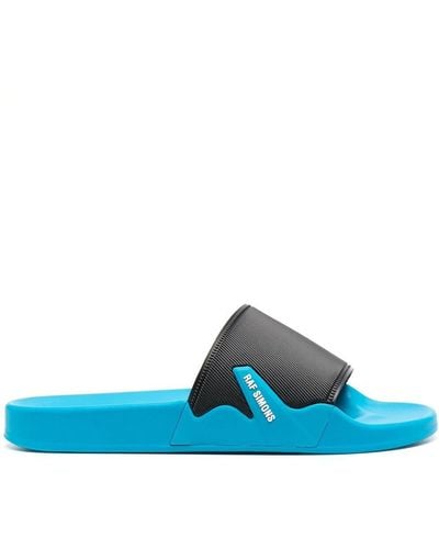 Raf Simons Slippers Met Contrasterend Bandje - Blauw