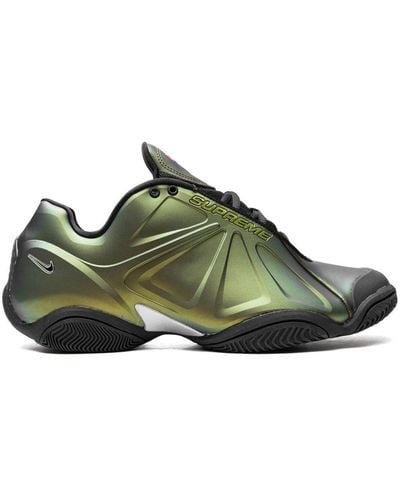 Nike X Supreme 'air Zoom Courtposite Metallic Gold' スニーカー - グリーン
