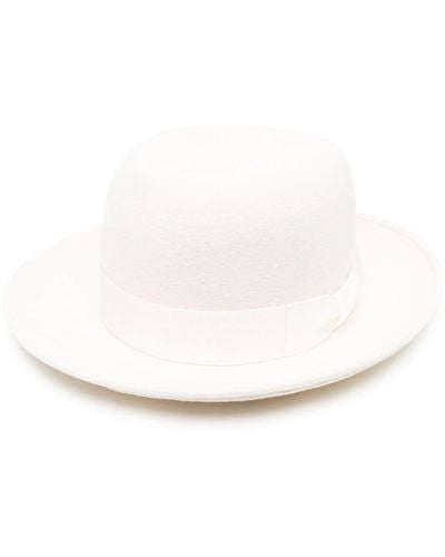Yohji Yamamoto Hut mit gebogener Krempe - Weiß