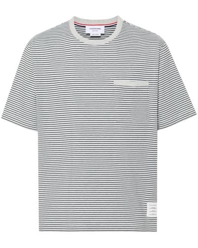 Thom Browne Gestreiftes T-Shirt mit Logo-Patch - Grau