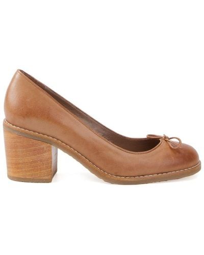 Sarah Chofakian Chunky Heel Court Shoes - Brown