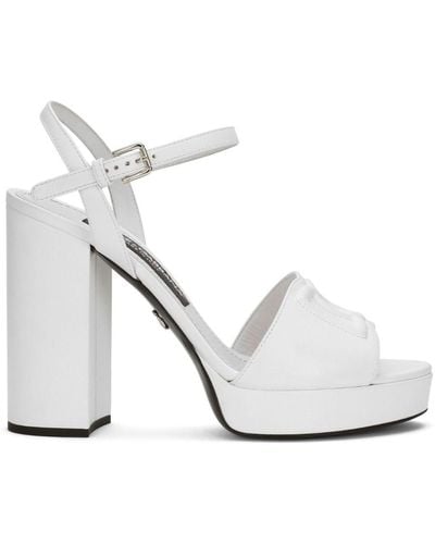 Dolce & Gabbana Sandali 'keira' con platform e patch logo tono su tono in pelle bianca - Bianco