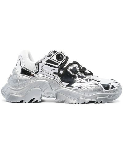 N°21 Sneakers in Metallic-Optik - Weiß