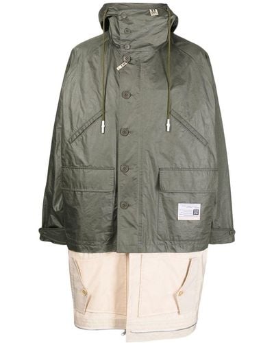 Maison Mihara Yasuhiro Abrigo a capas con capucha - Verde